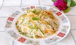 凉拌粉丝爆料怎么做视频,简单美味，轻松学会！